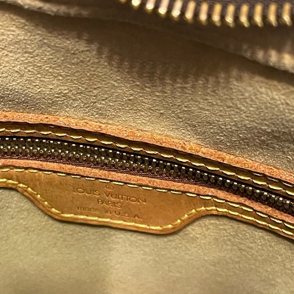 Louis Vuitton Looping GM Monogram Tote - Picture 7 of 9